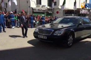 شاهد الرئيس بوتفليقة من داخل سيارته  في ساحة الشهداء