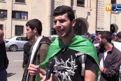 سياسة: طلبة الجامعات ينقلون الحراك الطلابي نحو البرلمان ومحكمة عبان رمضان