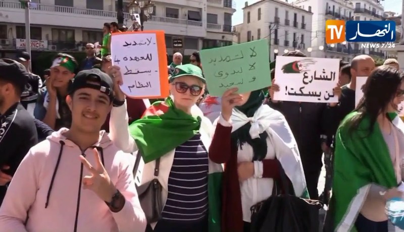آلاف الجزائريين في مسيرات سلمية تحت شعار “يتنحاو ڨاع”