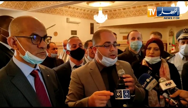 “وزير البريد بأدرار :”الأولوية لربط المؤسسات التربوية بشبكة الأنترنيت والتي هي قيد للانجاز