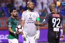 مبولحي يعود لفريقه بعد نجاح العملية الجراحية.. ونادي الإتفاق يؤكد غيابه 6 أسابيع