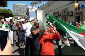 مستغانم: شيخ يتظاهر على طريقته الخاصة