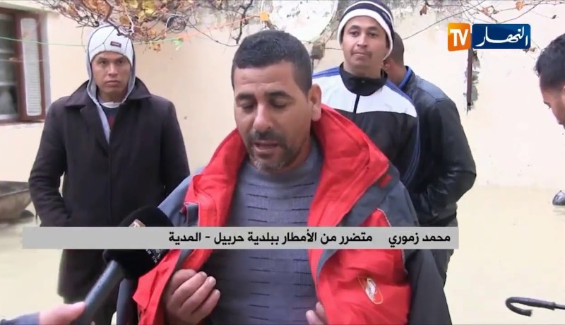 المدية: الأمطار تتسبب في غلق الطريقين الوطنيين رقم 1 و 18 و تغمر عديد المنازل