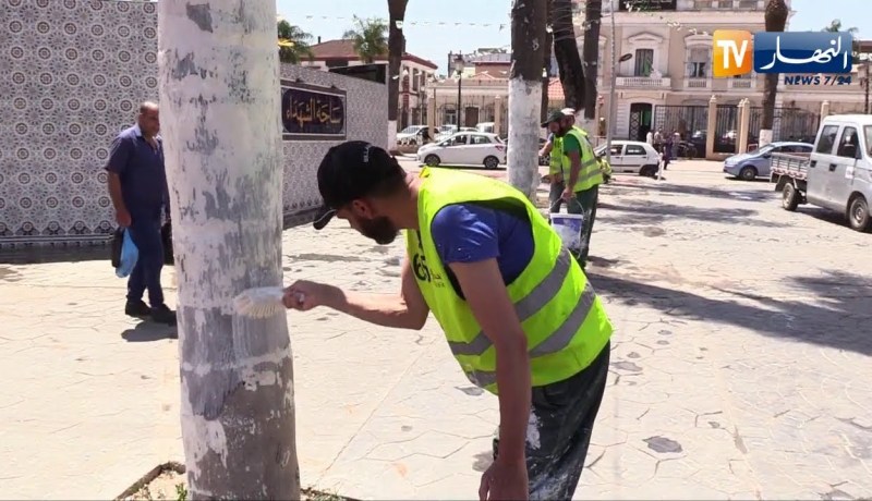 مجتمع: حملات تنظيف لتزيين الشوارع والمقابر عشية عيد الفطر