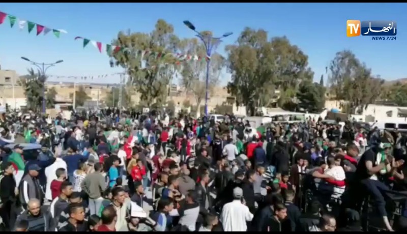 مشاركة واسعة في المسيرات السلمية الرافضة لقرارات الرئيس ببوسعادة