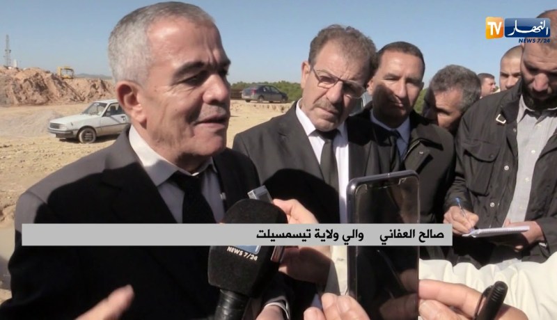 تيسمسيلت: الوالي يحذر مقاولين و مؤسسات من التأخر الفادح في إنجاز المشاريع