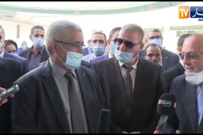 وزير السياحة يتفاجئ بعدم وجود جهاز الدفع الالكتروني بمكتب الاستقبال للمحطة المعدنية حمام بوحجر