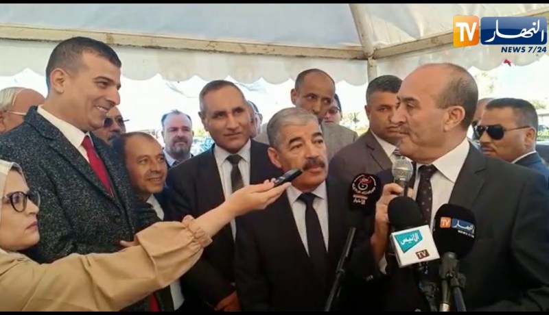 وزير السكن ببلدية عين الصفراء لزيارة مشروع عدل ..” هناك غياب المراقبة في المشاريع “