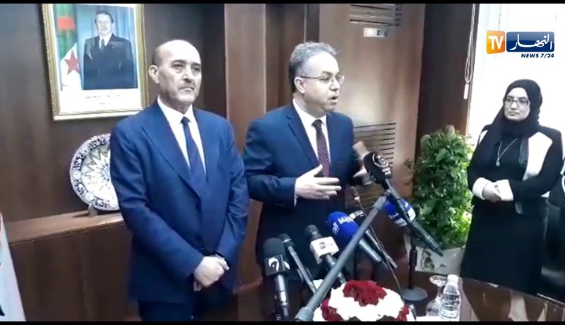 وزير السكن الجديد يستلم مهامه.. وهذا ما قاله “تمار” عن البرامج السكنية !