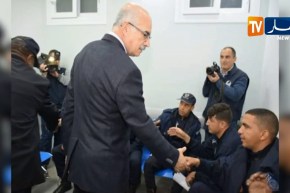 قارة بوهدبة يطمئن على أفراد الشرطة المصابين بالمستشفى المركزي للأمن الوطني