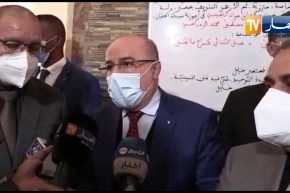 وزير الشؤون الدينية يكرم حفظة القرآن الكريم ويرد على حملة الإساءة على الرسول صل الله عليه و سلم