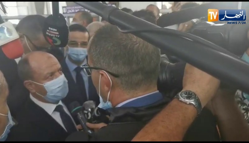 زغماتي من مجلس قضاء وهران:  يجب تحسين نوعية الخدمات التي بها يمكن للمواطن أن يحكم عليكم أو ضدكم