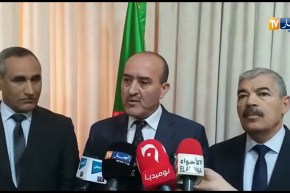 ندوة صحفية لوزير السكن “كمال بلجود” بولاية النعامة