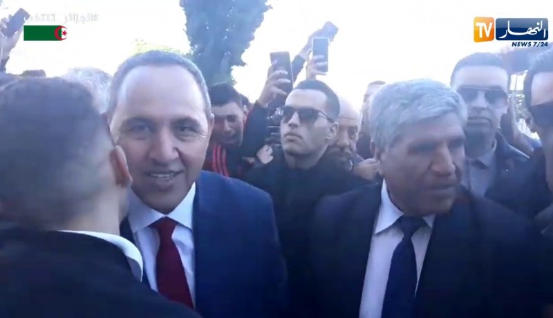 بالزغاريد والأهازيج ..هكذا إستقبل سكان قالمة المترشح “ميهوبي”