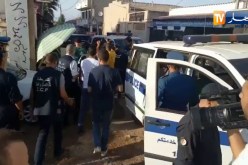 شاهد كيف داهمت قوات الشرطة…  أصحاب الباركينغ بتيبازة