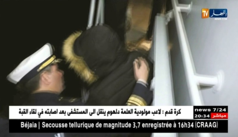 حراس السواحل.. مشاهد حصرية لحظة توقيف قارب حراقة متجه نحو إسبانيا