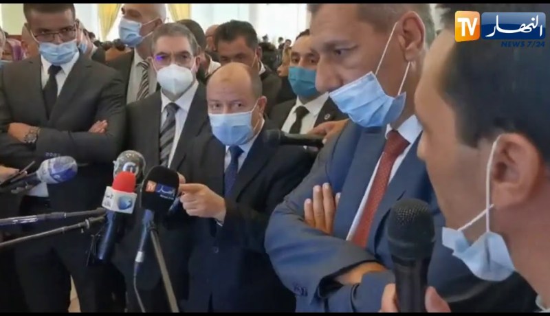 زغماتي يصطدم بالعدد المفرط لطلبات إستخراج الجنسية وعدد الأخطاء الواردة في الأسامي والألقاب بوهران