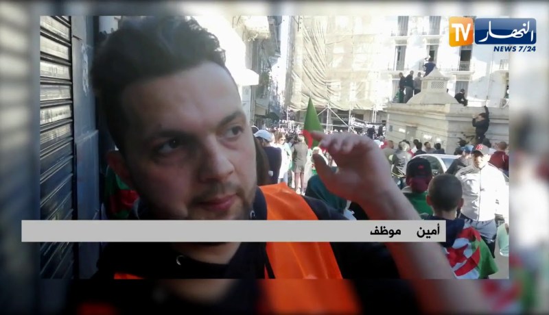 العاصمة: مبادرة لشباب حي ديدوش مراد لمساعدة المتظاهرين وتنظيف الشوارع