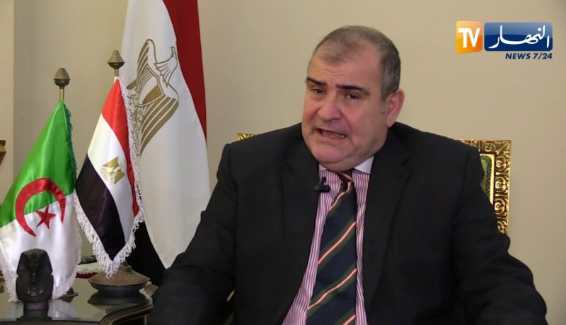 سفير مصر بالجزائر:  ملفات التأشيرة تتكفل بها الشركات السياحية أما عملنا فيقتصر على تسهيل منحها
