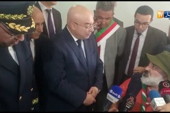 وزير الداخلية يستمع لرسام يعيش في الشارع لأزيد من 25 سنة ويمنح له سكن