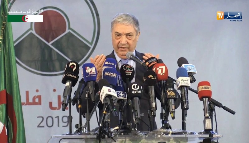 بن فليس يترحم على ضحايا إنفجار حي “بابا علي” بمعسكر