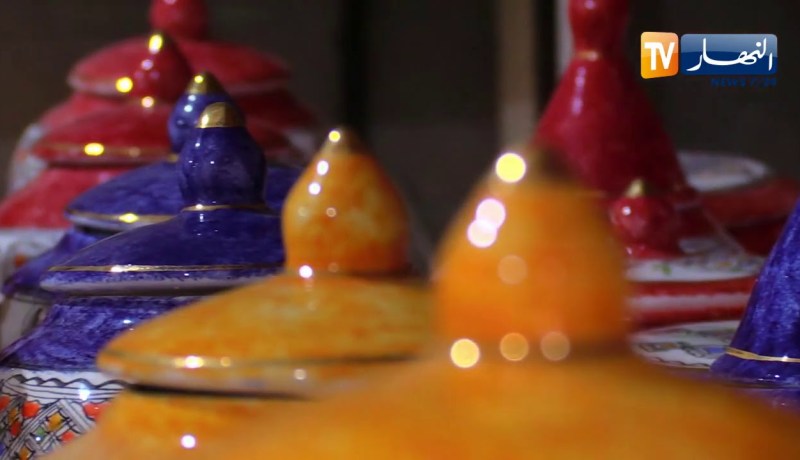 ثقافة: زهير .. فنان بين الأصالة و التراث بحرفة الخزف الفني منذ عشرين عاما