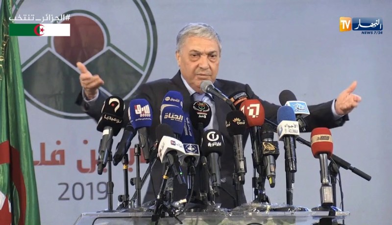 بن فليس: “التأييد والمعارضة حق لكن بإحترام..وهناك مخرج للجزائر ينتظرنا”