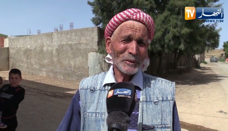 عين الدفلى: النجاجرة .. منطقة يبحث سكانها عن التغطية لإجراء إتصالاتهم