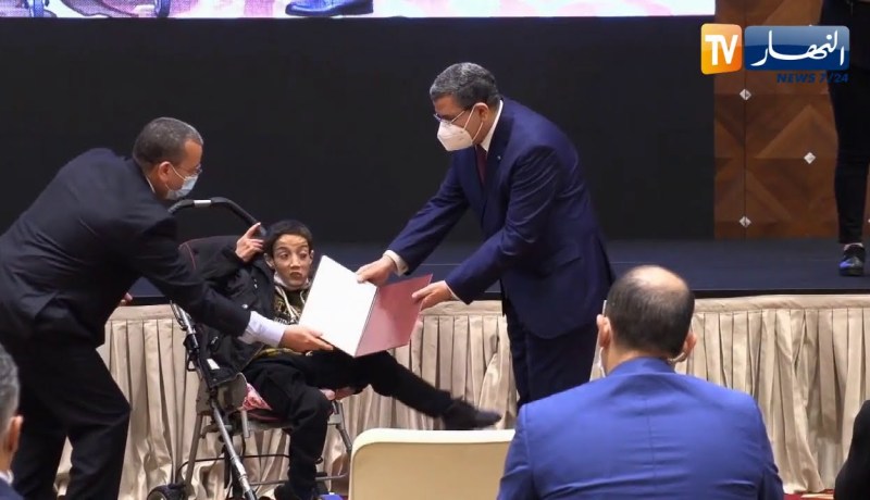 الإتحاد الوطني للفلاحين يقدم 120 طن من المساعدات للشعب الصحراوي