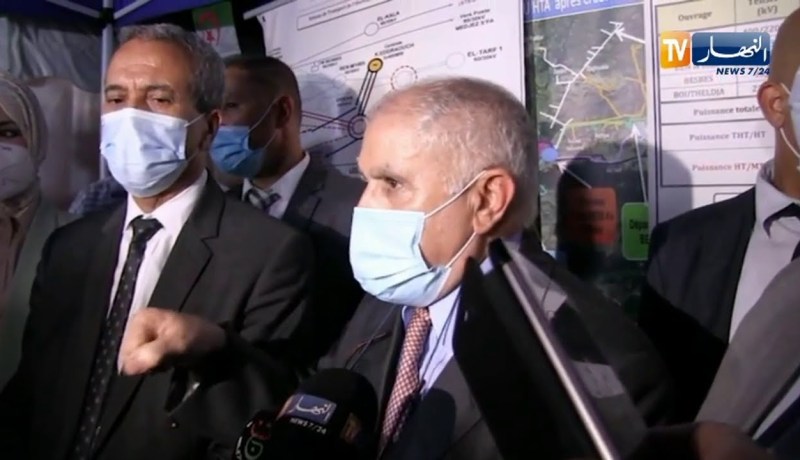 “وزير الطاقة ..” ضرورة ربط مناطق الظل بالكهرباء والغاز