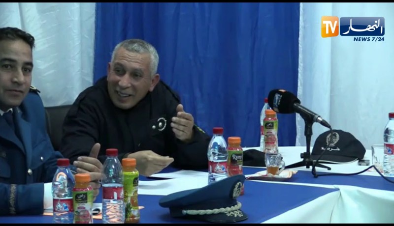 عميد الشرطة بوخلوف محمد يتحدث عن أبسط القضايا التي تستجيب الشرطة لمعالجتها