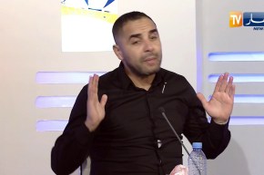 أمين أكساس: يا شعب خلّو محرز ومتبعوهش.. راه يقول للناس بلي رجليا مارانيش قادر نحركهم