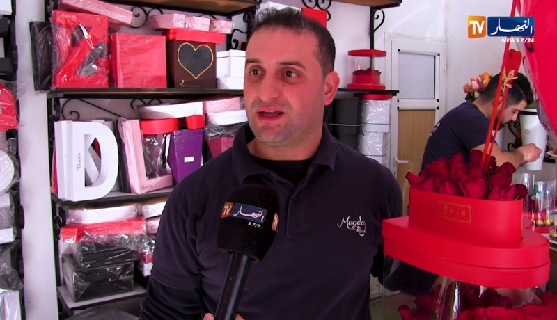 مجتمع: إنتعاش تجارة بيع باقات الورد..وردة في السنة للتعبير عن الحب