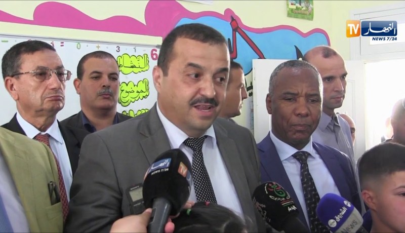 تبسة/ وزير الطاقة يشرف على الدخول المدرسي الجديد ويطالب التلاميذ بالإجتهاد