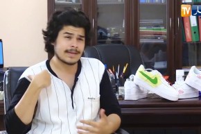 مجتمع: الرسم على الأحذية.. شباب يسترزقون عبر مواقع التواصل الإجتماعي