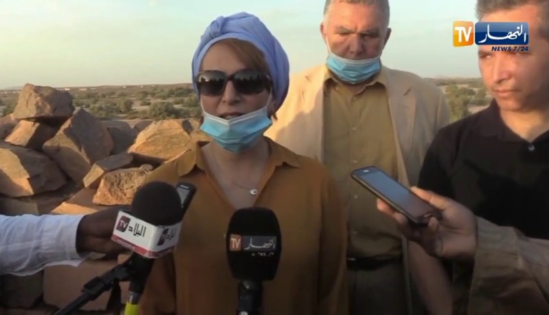 وزيرة الثقافة والفنون في زيارة تفقدية لضريح تينهنان بتمنراست