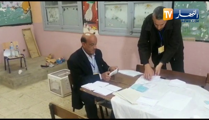 انطلاق عملية الفرز بسيدي بلعباس