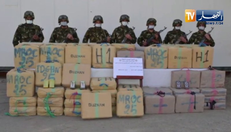 ضبط أزيد من 27 قنطار من الكيف المعالج عبر الحدود مع المغرب