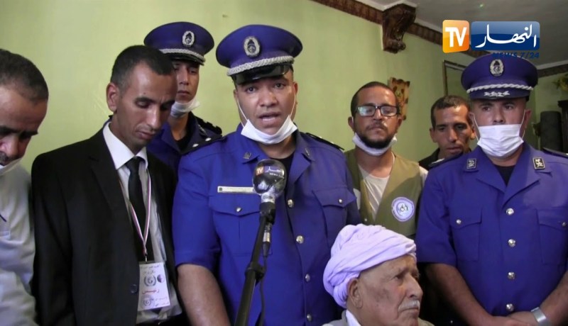 النعامة: مصالح الأمن بالتنسيق مع الجمعية الوطنية للعناية بالمريض تكرم المجاهدين