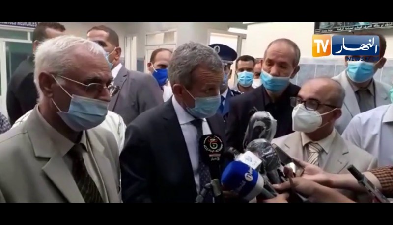 وزير الصحة: العدوى تتنقل حتى عن مسافة 4 أمتار ونصف من شخص لآخر عن طريق السعال