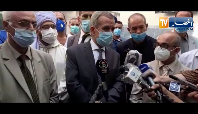 وزير الصحة:  هناك أجهزة للتنفس وأسرة لمستشفيات  النعامة و البيض في إطار هبات من الصيدلية المركزية