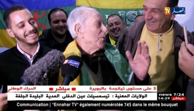 مناصرو شبيبة القبائل يكرمون علي بن سلامة أحد مؤسسي النادي