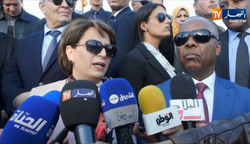 وزيرة الثقافة: “علينا تثمين المناطق الأثرية وخلق نشاط تجاري بها”