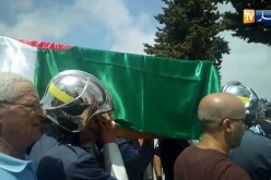 وصول جثمان المجاهد الراحل “محمدالصالح يحياوي “إلى مقبرة سيدي يحيى