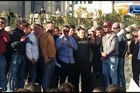 غاني مهدي في جولة بتيزي وزو لجمع التوقيعات