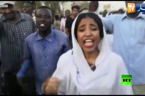 السودان: آلاء صالح.. صوت المرأة السودانية في الثورة