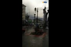 شاهد… مسبوق قضائيا  يضرم النار في جسده