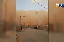 تمنراست: العاصفة الرملية “النقوية” تجتاح منطقة عين قزام