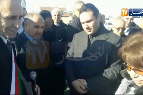 شاهد.. والية غليزان توبخ المسؤولين بسبب عدم احترام معايير انجاز ملعب بلدي بوادي ارهيو