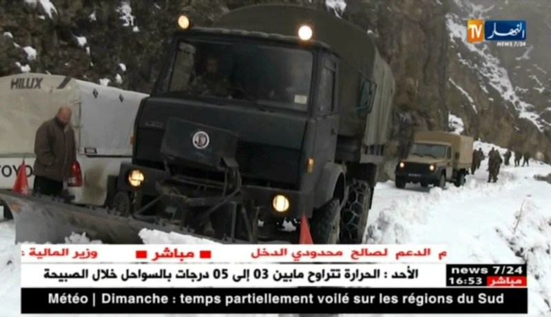 تيزي وزو: الثلوج تتسبب في شل الحركة في العديد من الطرقات